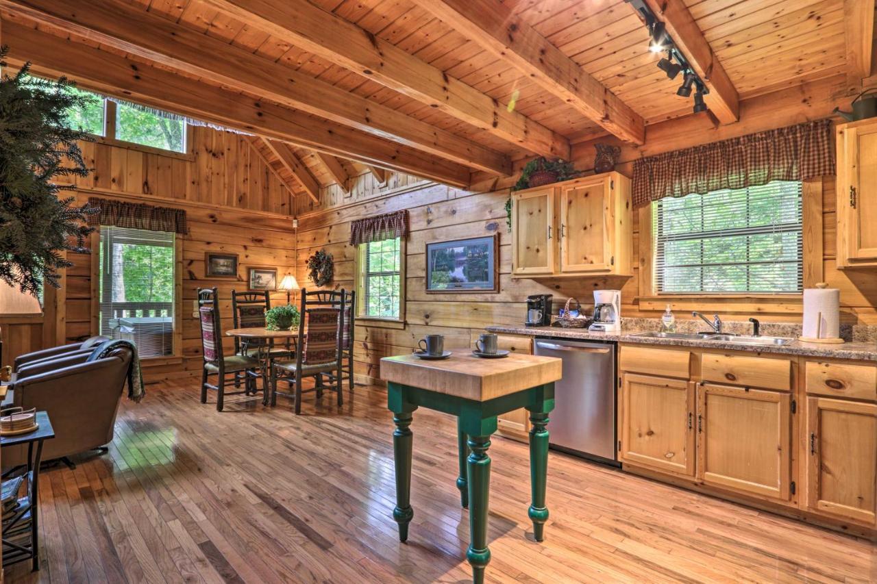 Gatlinburg Mountainside Escape With Deck And Hot Tub! Villa Екстериор снимка
