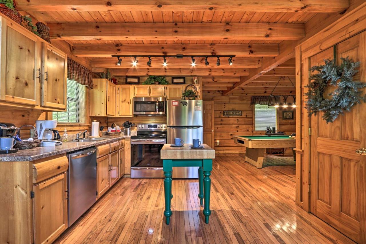 Gatlinburg Mountainside Escape With Deck And Hot Tub! Villa Екстериор снимка