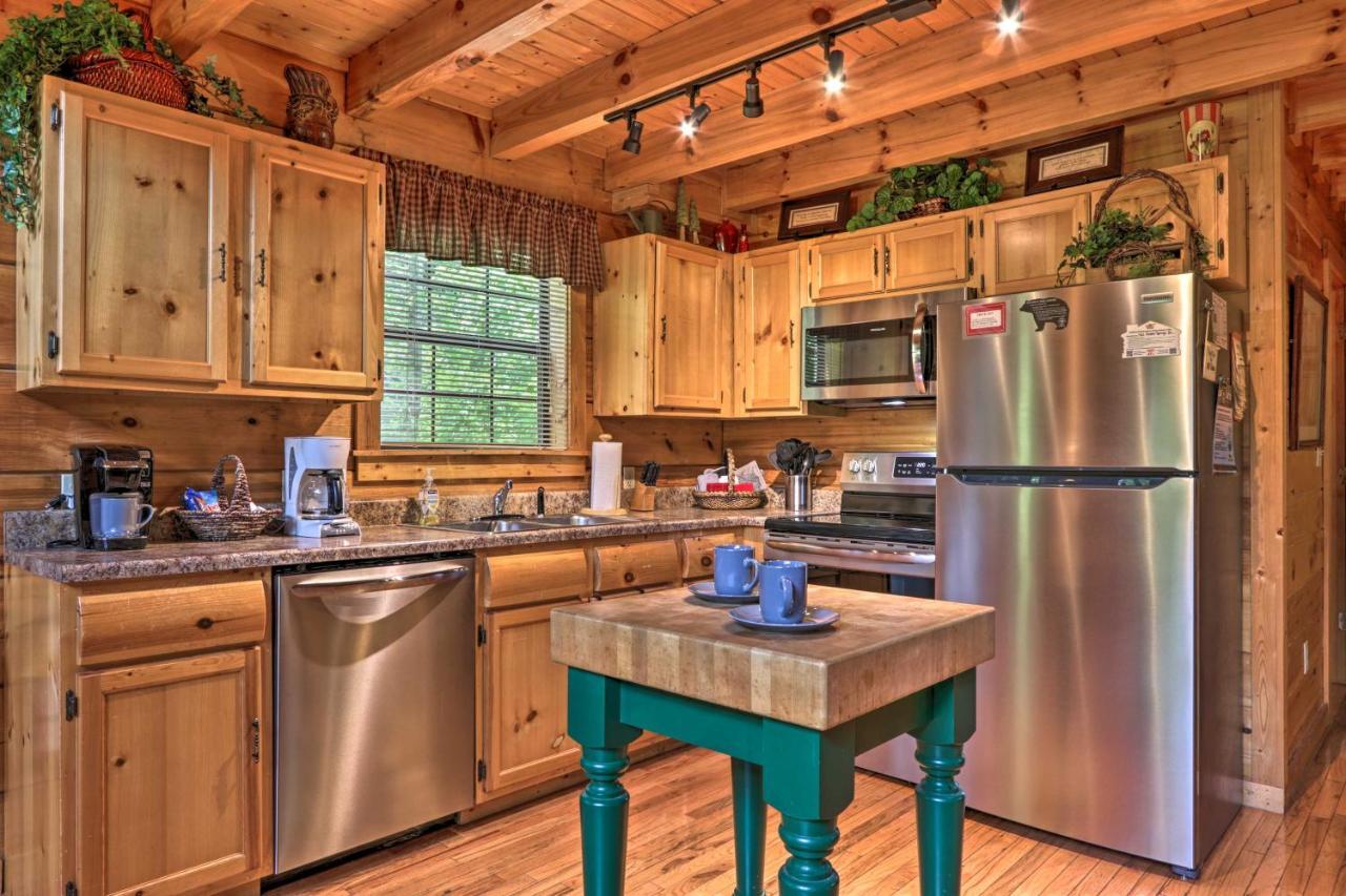 Gatlinburg Mountainside Escape With Deck And Hot Tub! Villa Екстериор снимка