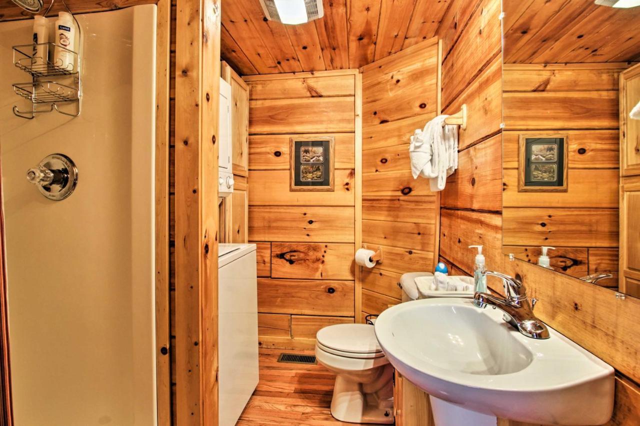 Gatlinburg Mountainside Escape With Deck And Hot Tub! Villa Екстериор снимка