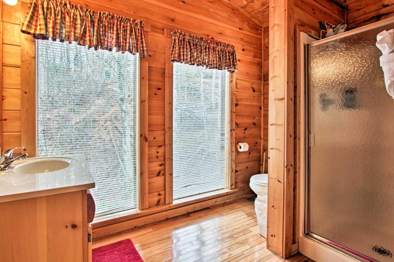 Gatlinburg Mountainside Escape With Deck And Hot Tub! Villa Екстериор снимка